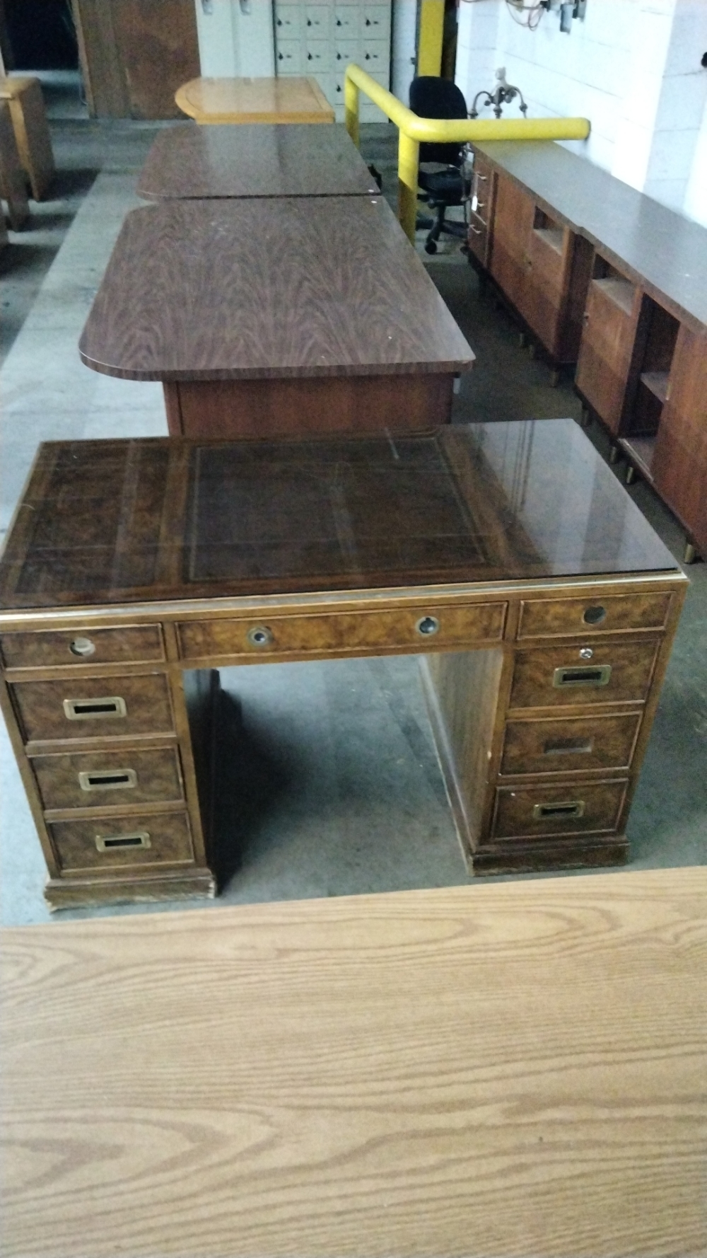  Golden desk w/smoked glass top