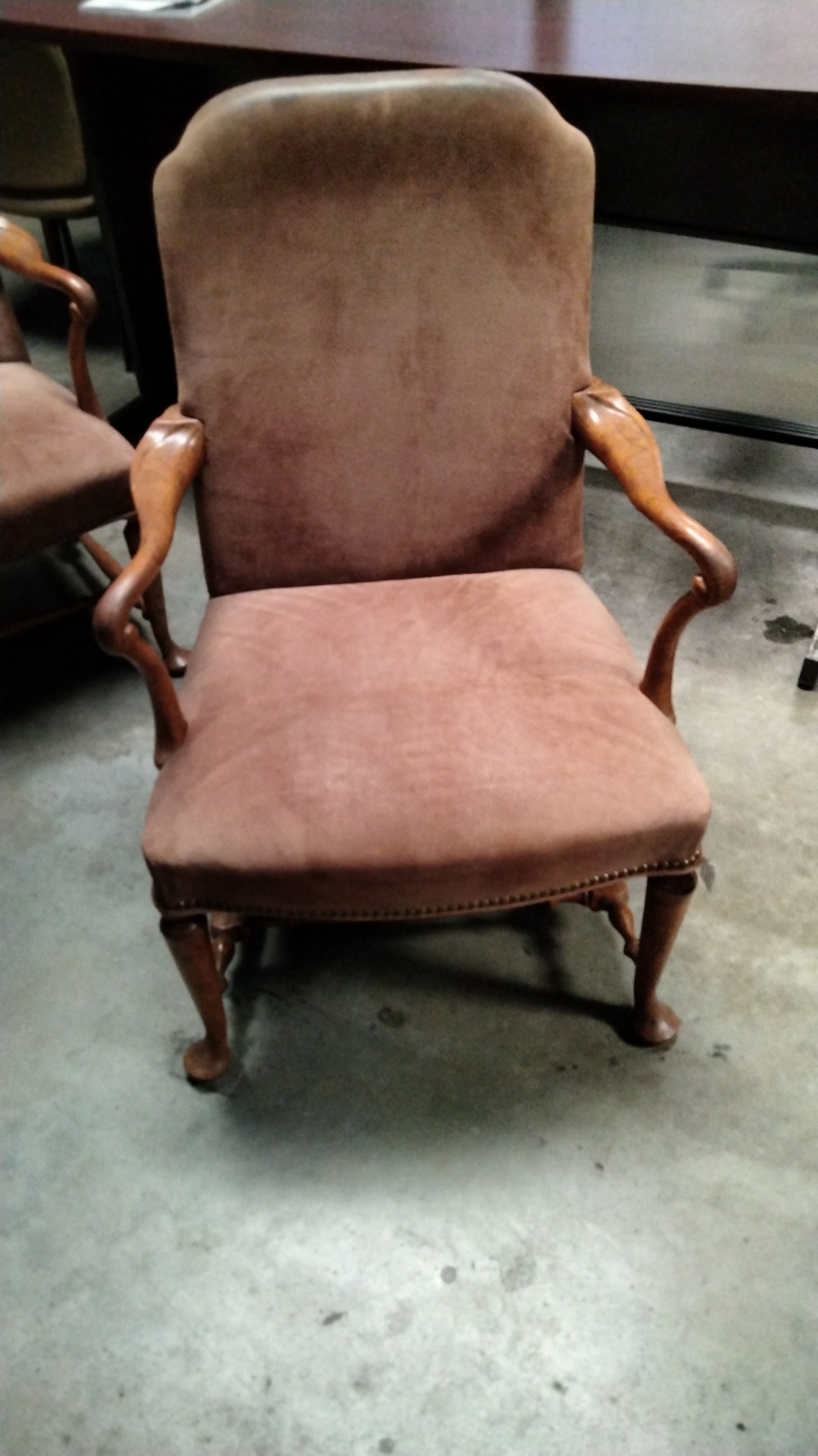  Hickory Guest Chair