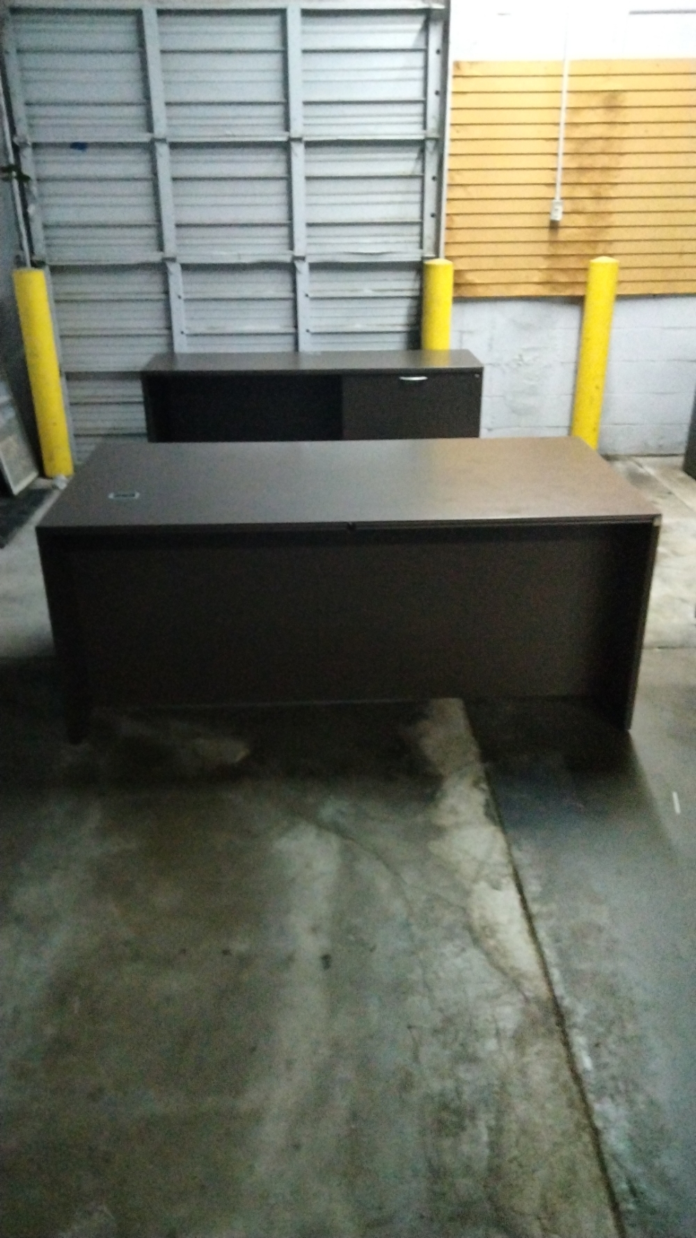  Walnut wood veneer desk/credenza
