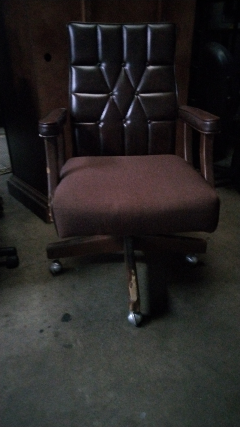  Vintage padded mesh seat/leather back chair